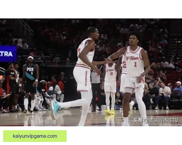 乌度卡调整首发阵容伊森顶替谢泼德对阵尼克斯核心发力